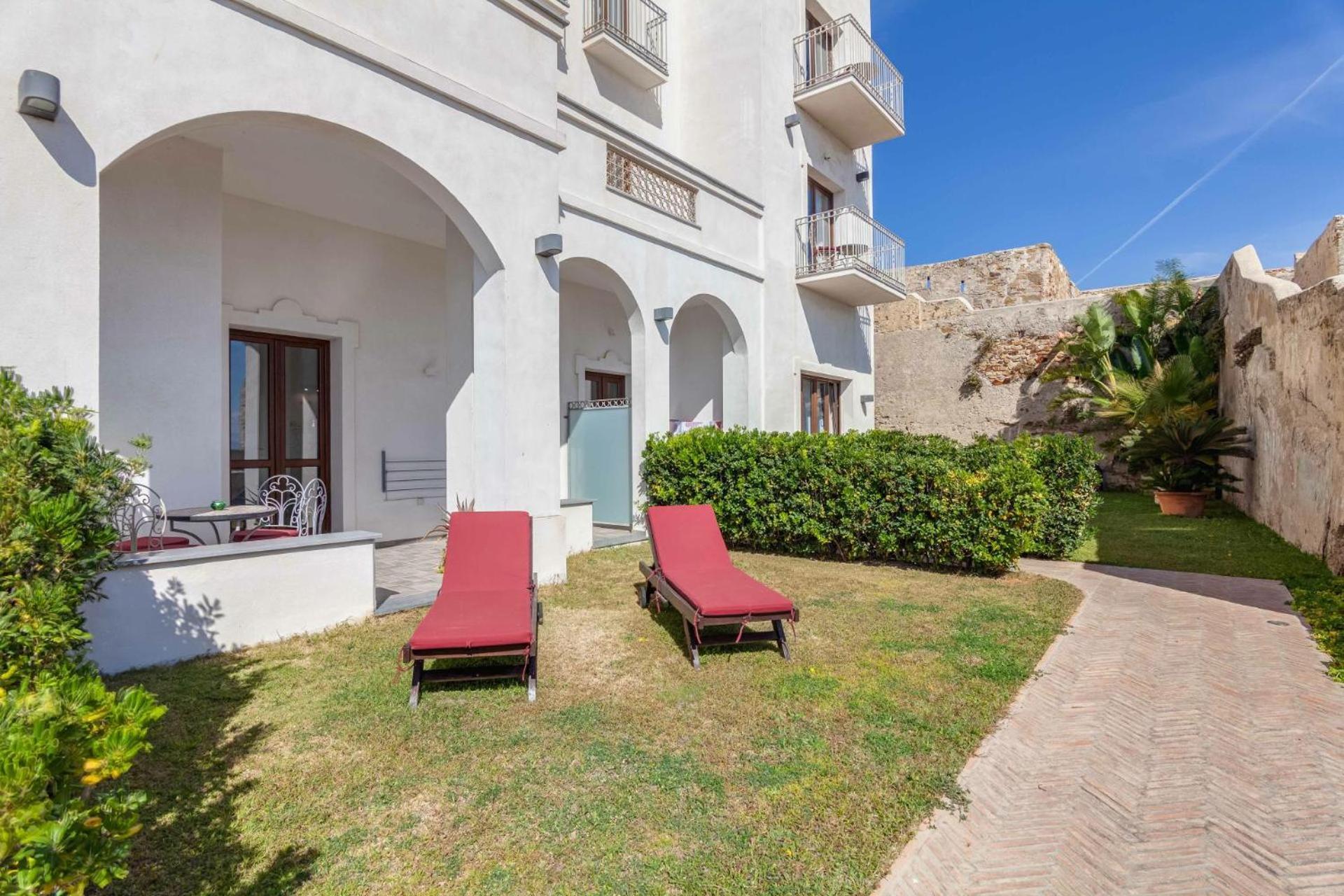 Apartamentos La Residencia Тарифа Экстерьер фото