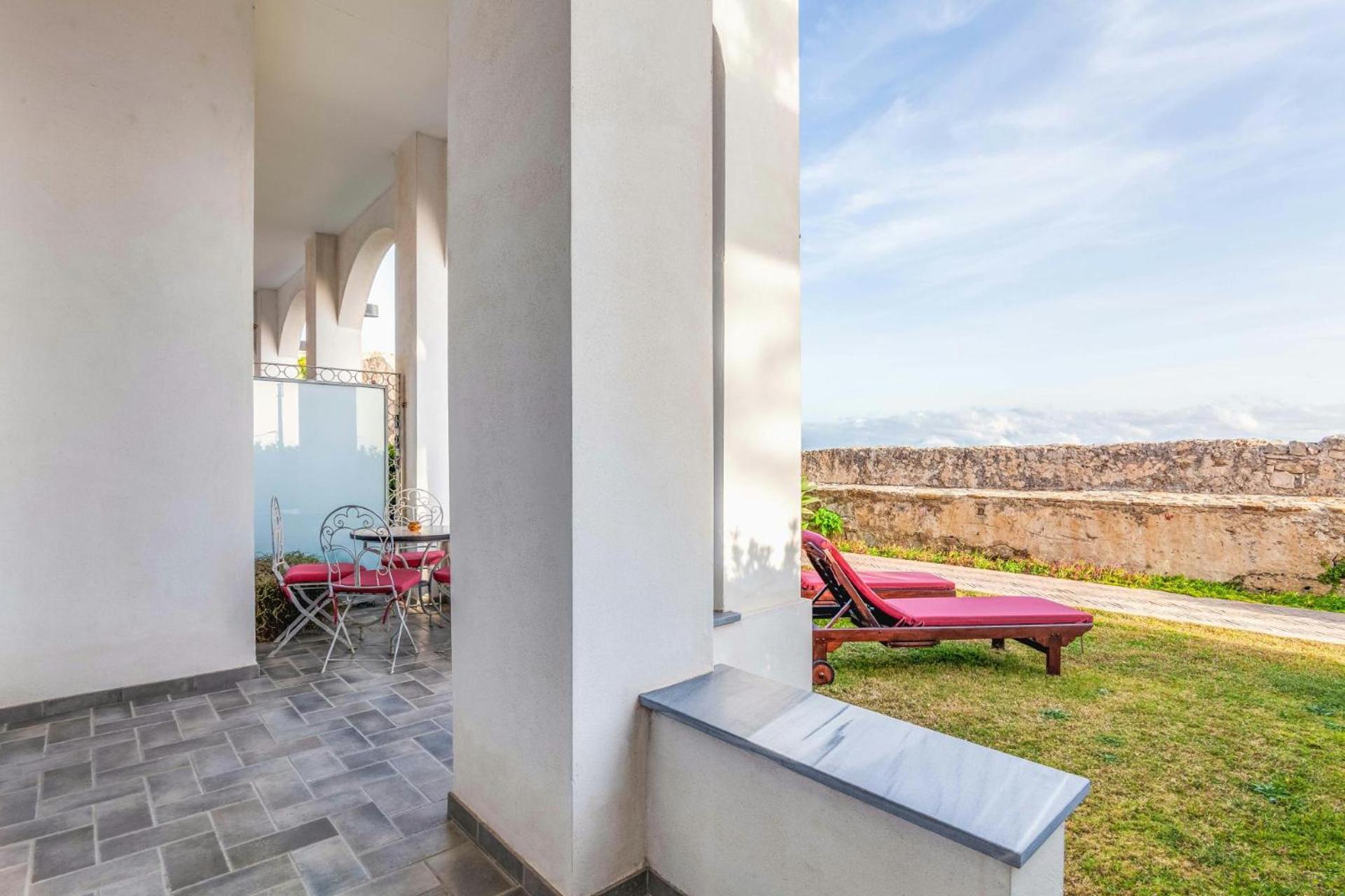 Apartamentos La Residencia Тарифа Экстерьер фото